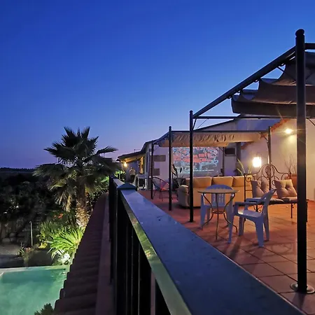 Rosa Xvi - Garden Πανσιόν