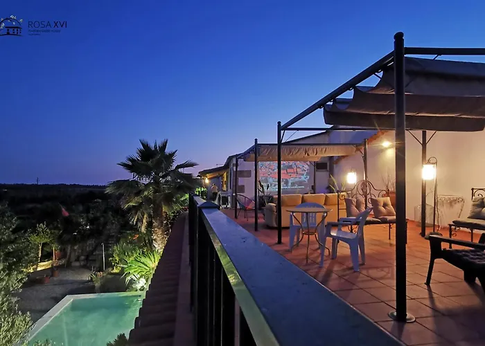 Rosa Xvi - Garden ゲストハウス