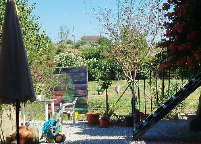 Rosa Xvi - Garden ゲストハウス 3*