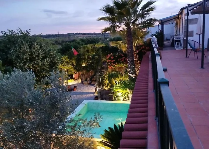 Rosa Xvi - Garden ゲストハウス Vilar Torpim